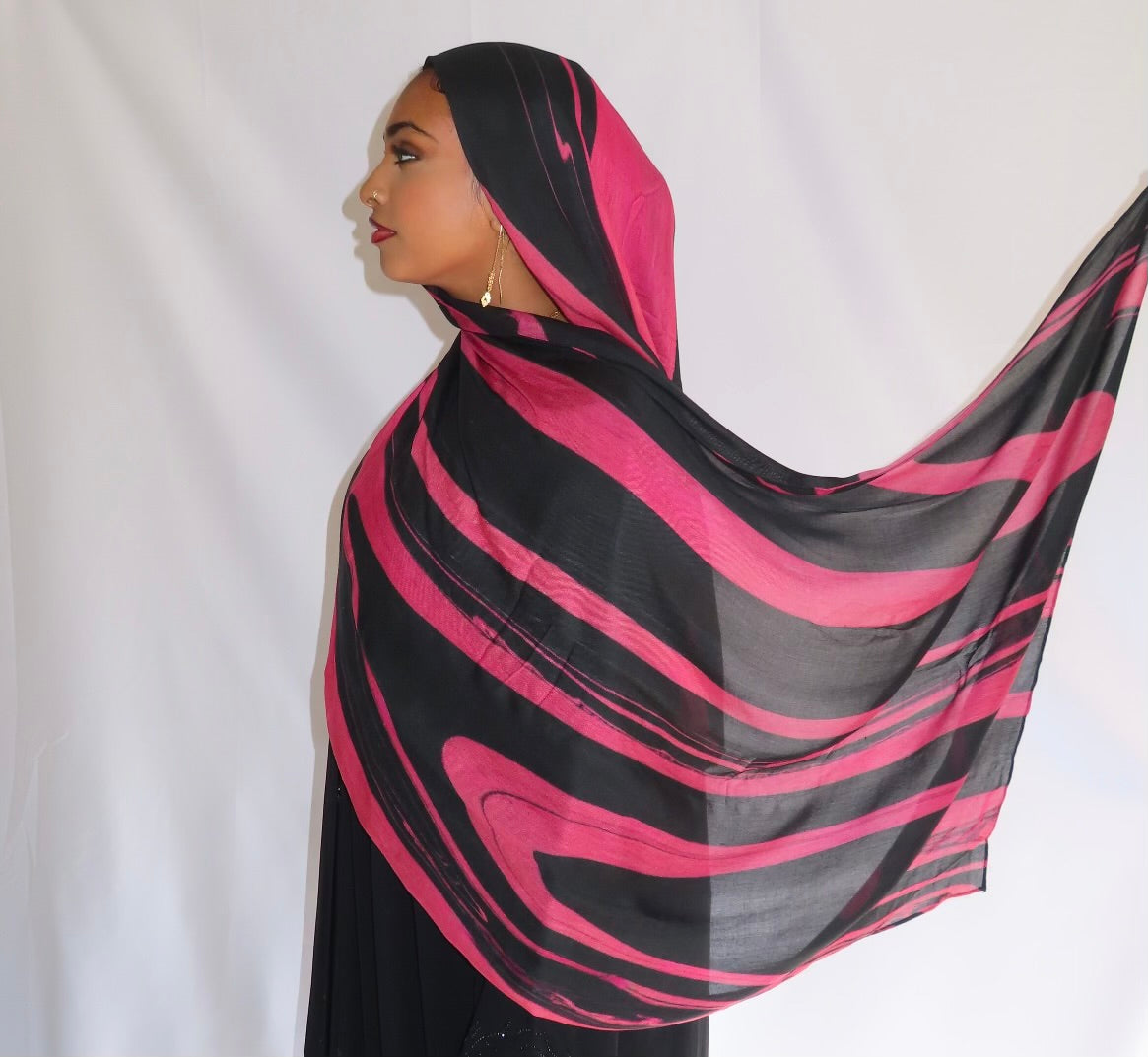 Pink Wave Print Black Hijab